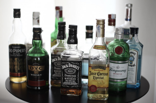 L'adolescència, la gestació i l'etapa a partir dels 65 anys són els períodes en què consumir alcohol és més perillós