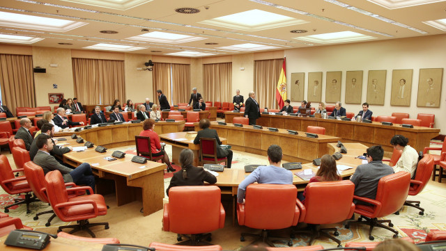 EuropaPress 2637294 sala constitucional congreso votaciones eleccion miembros mesa comision