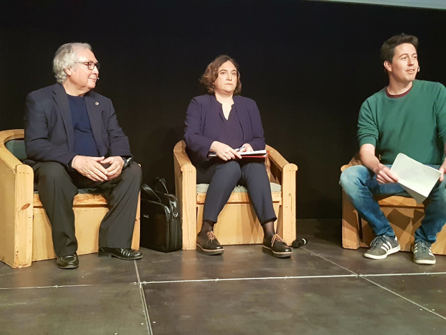 Colau vol que el substitut de Castells sigui un home de la seva confiança