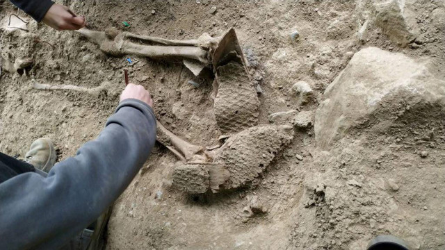Recuperen restes de vuit persones a la fossa de la Guerra Civil de Sorpe, a Lleida