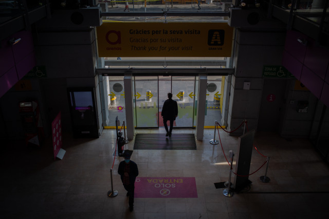 El tancament dels centres comercials de Catalunya afecta l'ocupació de 70.000 persones