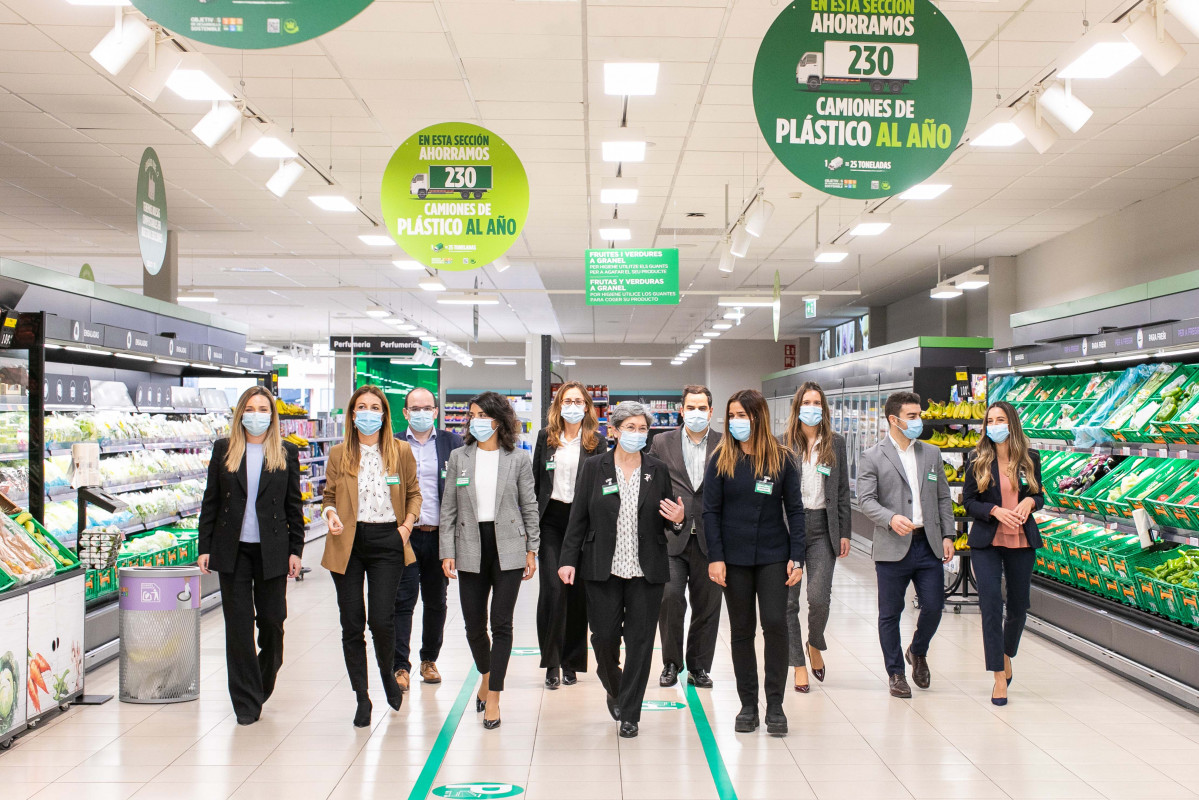 FOTOGRAFIA Membres integrants de l'equip de treball Estratègia 6 25 de Mercadona