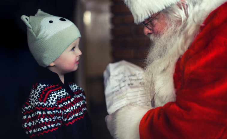 Santa Claus viatja a 2.100 km per segon i només accepta a rens femella