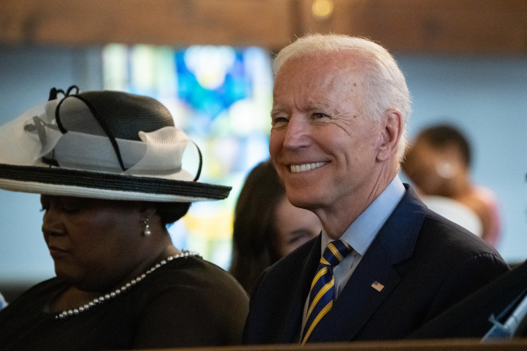 Biden congela la venda d'armes a l'Aràbia Saudita i als Emirats Àrabs Units
