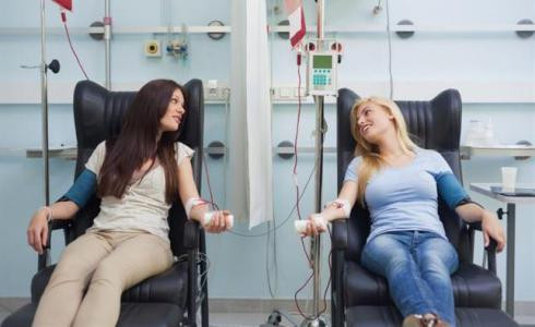 Més de 8.700 persones donen sang en la marató de donants de Catalunya
