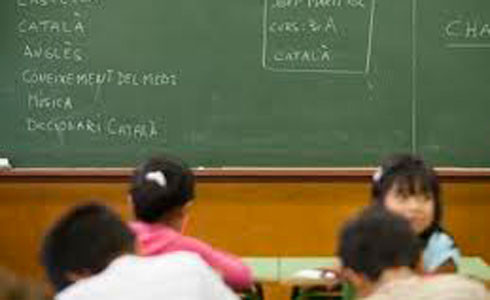 Niños en una clase catalana