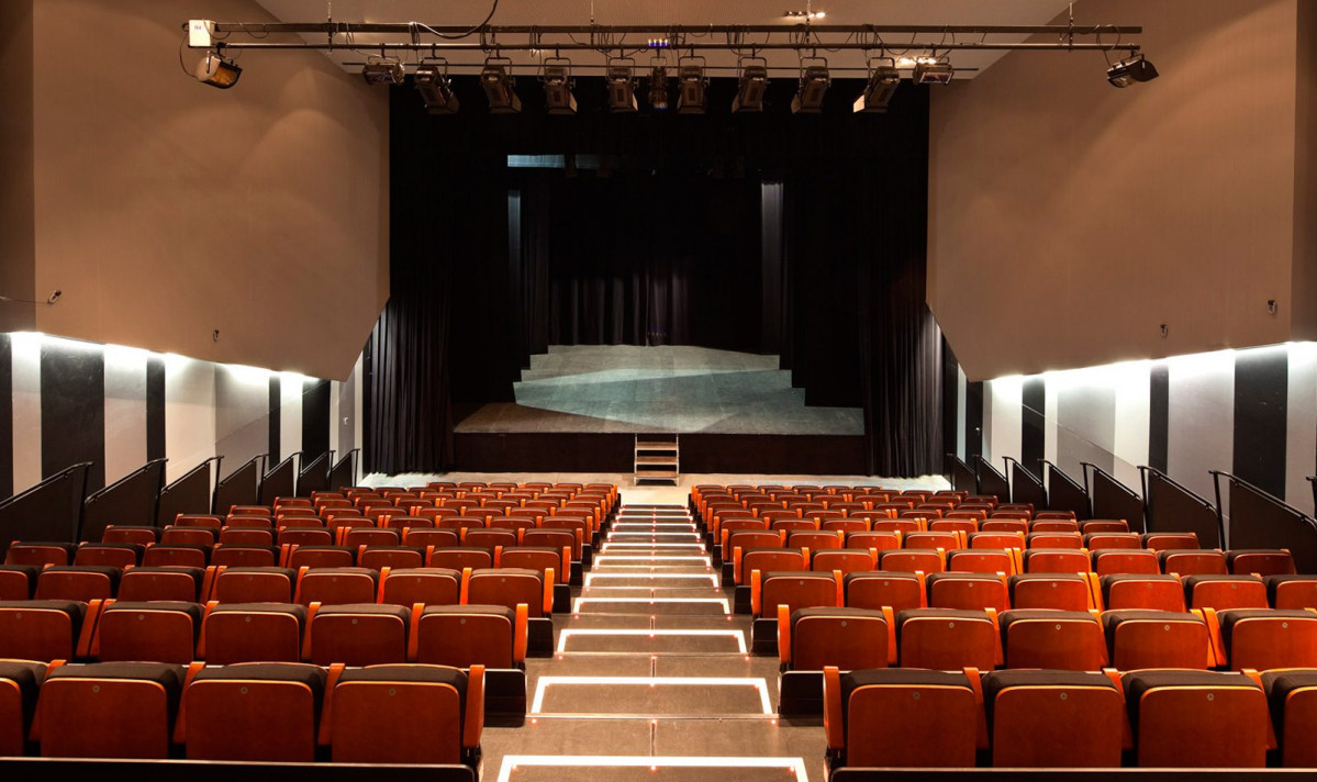 Teatre badalona 2 1600x950