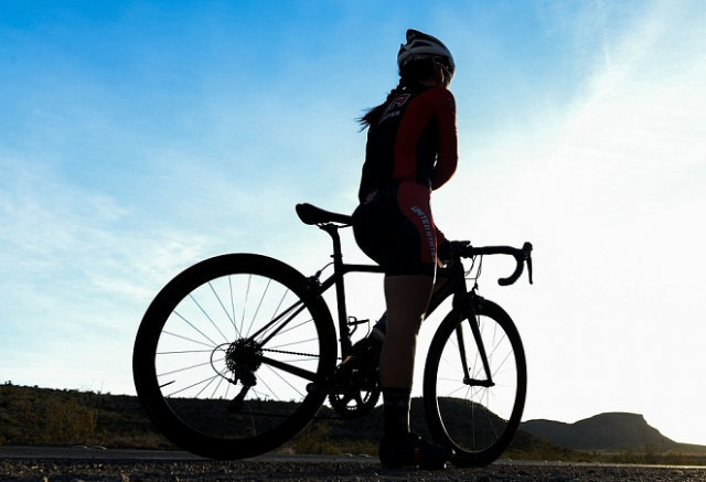 Un ciclista en estat greu en ser atropellat a la N-II a Cabrera de Mar