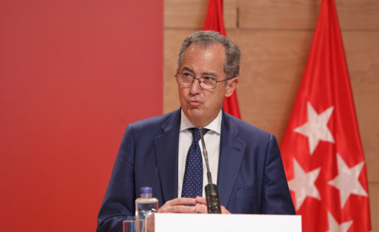 El número dos d'Ayuso a Madrid, que cobra més de 5.000 euros mensuals, rep un bo social per a famílies vulnerables