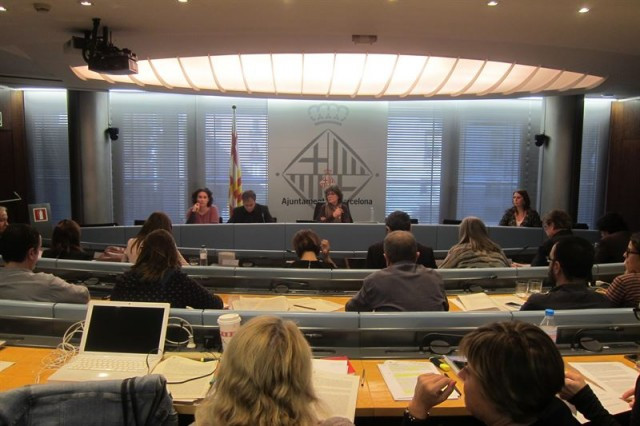 Barcelona es planteja regular la prostitució voluntària i Colau estudia eliminar les multes