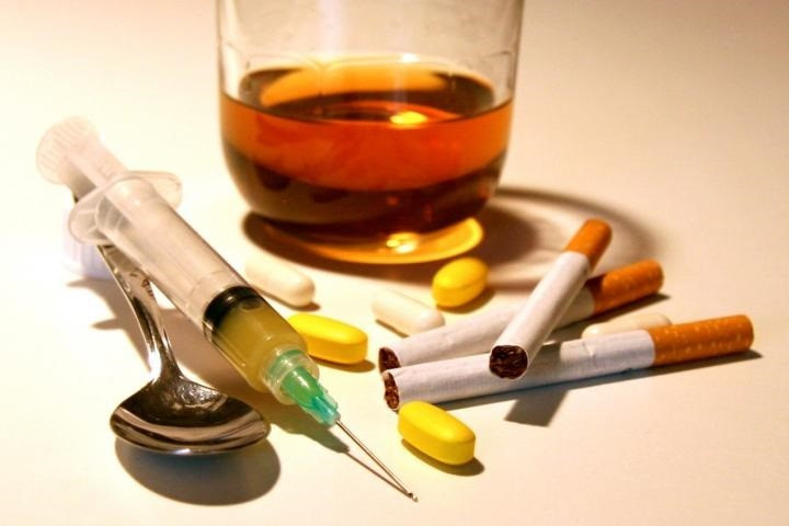 Detenen sis persones per tràfic de drogues a la zona de Poble-Sec a Barcelona