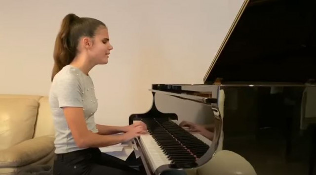 Laura Escanes fa pujar la temperatura d''El Desafío' amb el seu ball sota la pluja