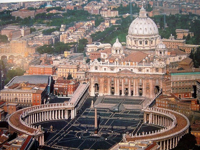 El Vaticà envia a judici el sacerdot espanyol Vallejo Balda i altres 4 persones pel robatori i filtració de documents