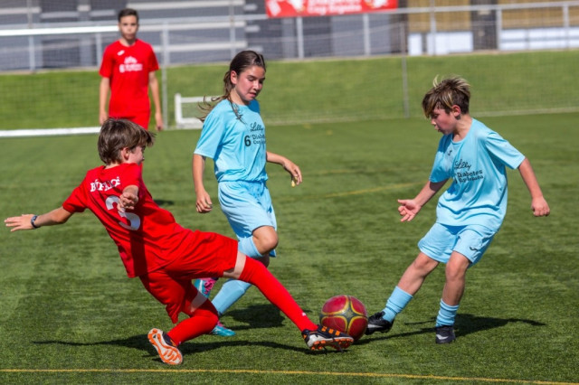 VÍDEO: Una àrbitra rep insults masclistes durant un partit infantil a Gavà: 