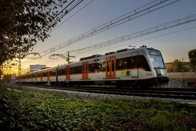 El descarrilament d'un tren de FGC a Sarrià provoca interrupcions en el servei