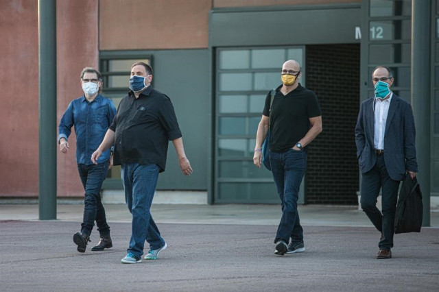 Junqueras, Forn, Rull, Turull, Romeva, Sànchez i Cuixart surten de Lledoners