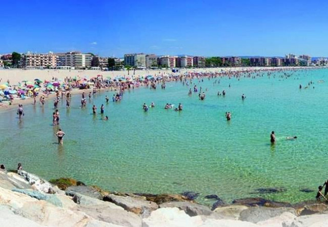 Els comerços de la Costa Daurada preocupats per la dificultat de recuperar les xifres del 2019