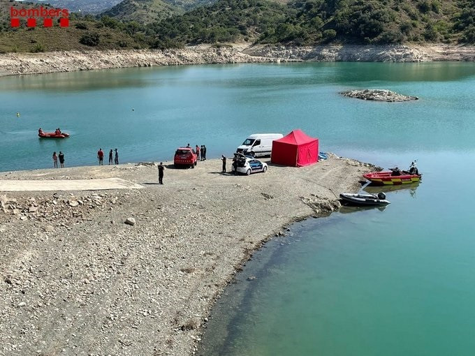 Recerca del jove al pantà de Siurana