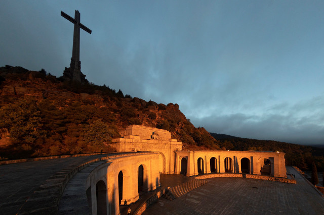 La nova llei de memòria històrica vol exhumar a José Antonio Primo de Rivera del Valle de los Caídos