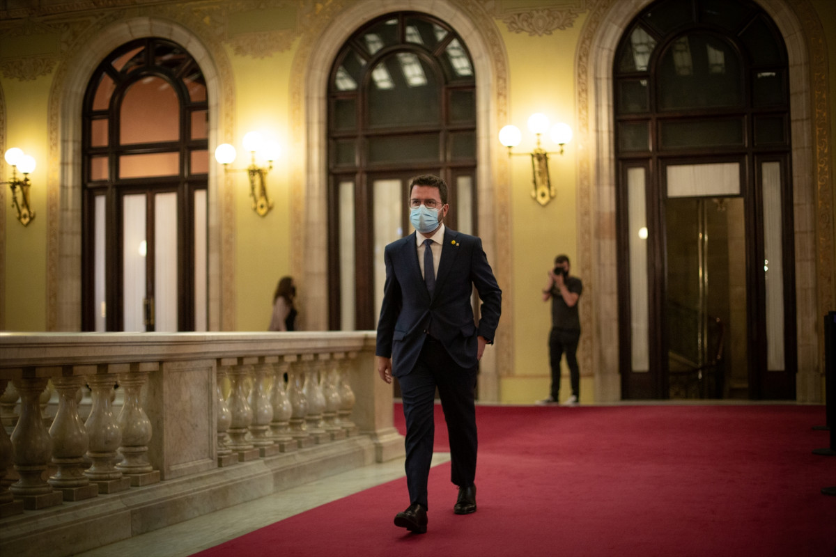 El presidente de la Generalitat, Pere Aragonès, se dirige a una sesión plenaria en el Parlament de Cataluña, a 29 de julio de 2021, en Barcelona, Catalunya, (España).