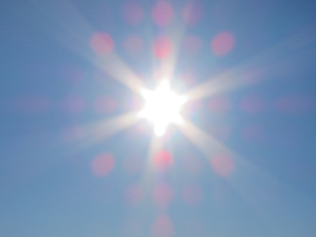 Pugen les temperatures aquest dilluns a la Península, encara que hi haurà pluges en alguns punts