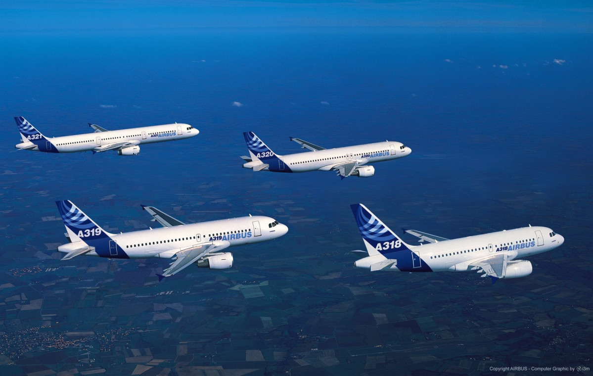 Archivo - Aviones Airbus A350.