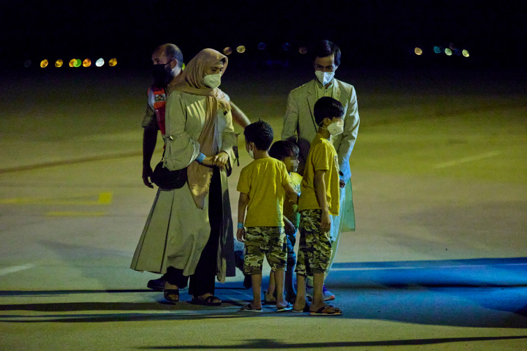Arriba un nou avió espanyol de Kabul amb 260 refugiats afganesos
