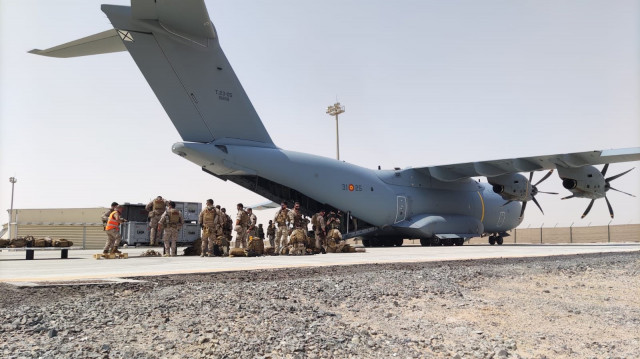 L'aeroport de Kabul torna a funcionar amb els vols d'ajuda humanitària