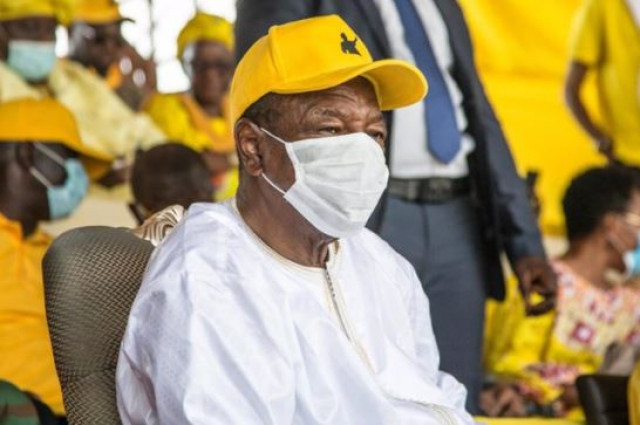 Els militars colpistes han ordenat dissoldre les institucions després de detenir el president de Guinea