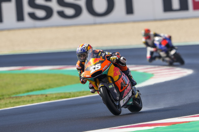Bagnaia suma una pole de rècord a Misano