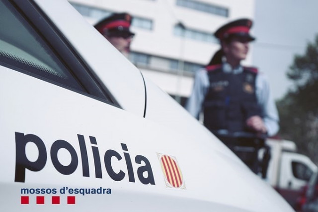 Cinc menors detinguts per agredir a un jove a Barcelona