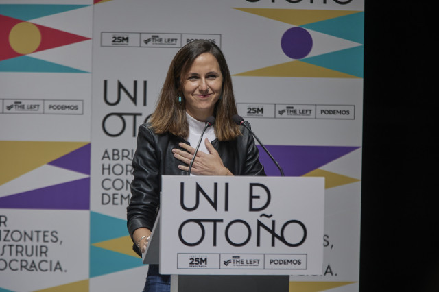Podem planteja l'opció de reduir la jornada laboral a 30h setmanals i augmentar l'SMI als 1.500 euros per al 2030