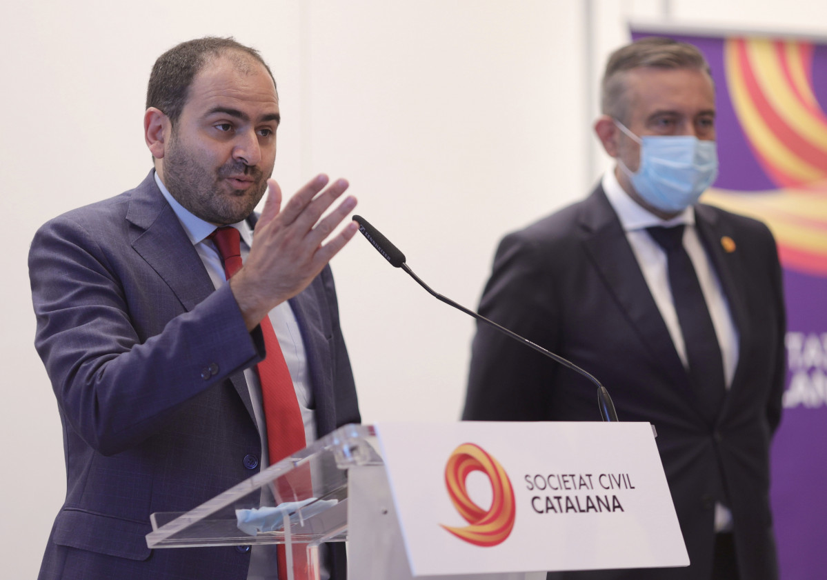 El presidente de la Societat Civil Catalana, Fernando Sánchez Costa, interviene en un encuentro organizado en Madrid por la plataforma Sociedad Civil Catalana, a 7 de julio de 2021, en Madrid, (Espa