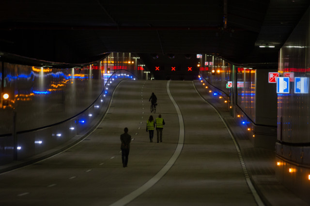 Obert el túnel de les Glòries a Barcelona en sentit Besòs