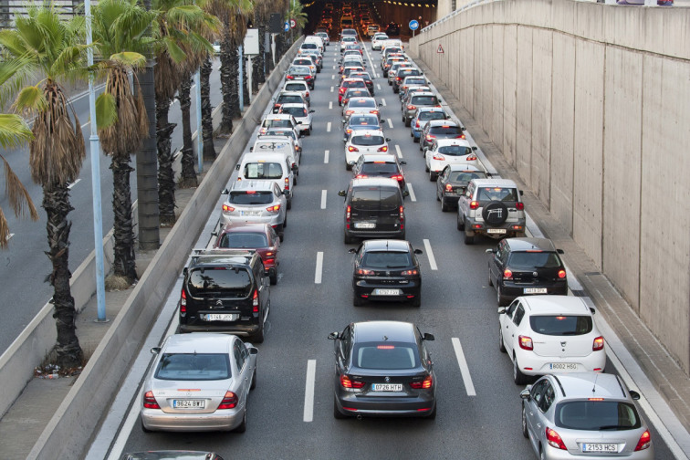La pandèmia no ha frenat l'ús del cotxe a Barcelona i se n'utilitza un 23% més