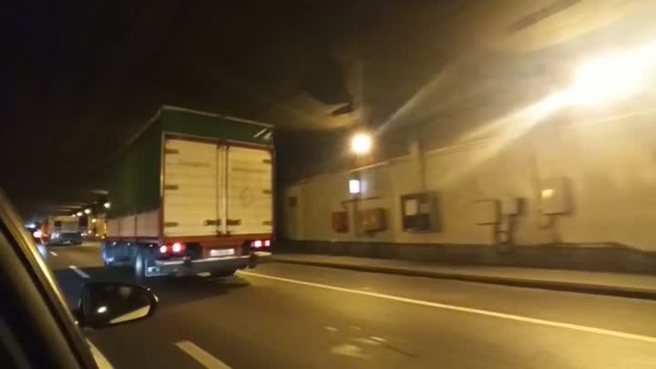 VÍDEO. Llargues cues a la Ronda Litoral per les protestes de camioners a Barcelona