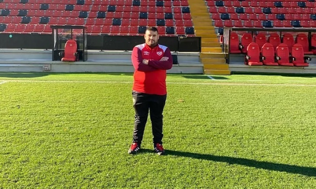 EuropaPress 4235132 jorge blanco preparador fisico rayo vallecano femenino