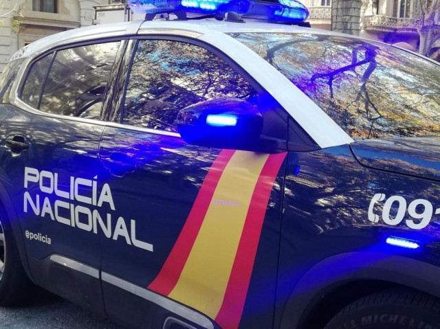 Tanca al balcó un lladre en calçotets que va entrar a casa seva a robar