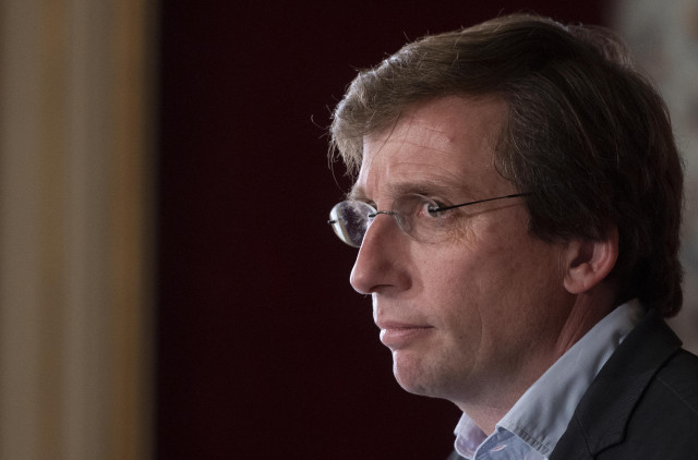 La broma que no oblidarà Almeida: es fan passar per l'alcalde de Kíev i li diuen 
