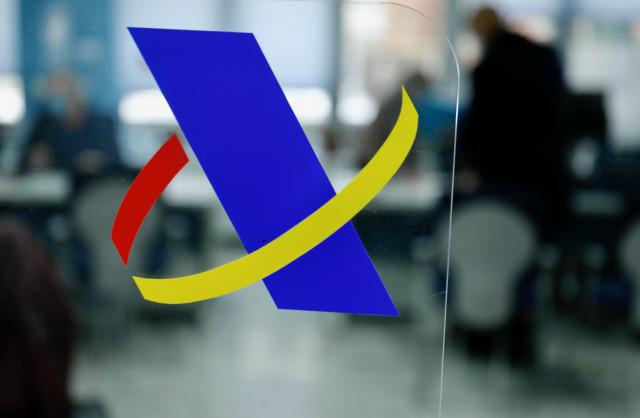Aquests són els diners que gasta l'Agència Tributària al mes a traduir els seus documents i la seva web a les llengües cooficials
