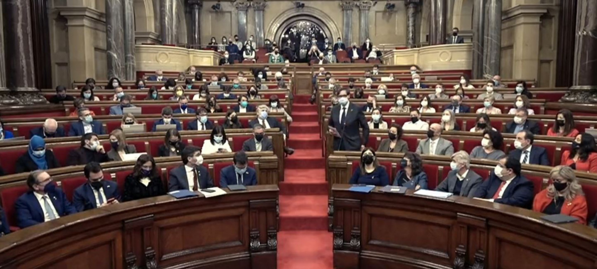 Salvador illa interve davant el parlament