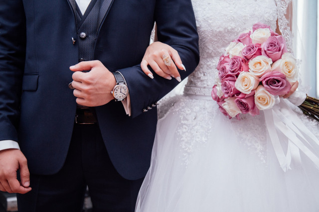 Detenen una núvia per drogar els seus convidats al banquet del seu casament
