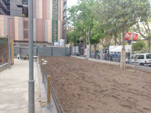 Acabades les obres dels horts urbans comunitaris de l'Espai Germanetes de l'Eixample