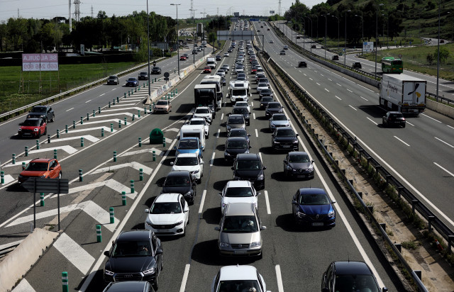 EuropaPress 4416147 retenciones a 1 dia comienza operacion salida puente mayo 2022 29 abril 1