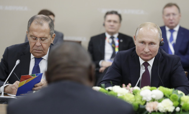 EuropaPress 4275840 ministro ruso asuntos exteriores sergei lavrov presidente vladimir putin
