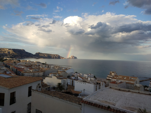 EuropaPress 2248944 casco urbano altea fondo tormenta arcoiris penyal difach calp