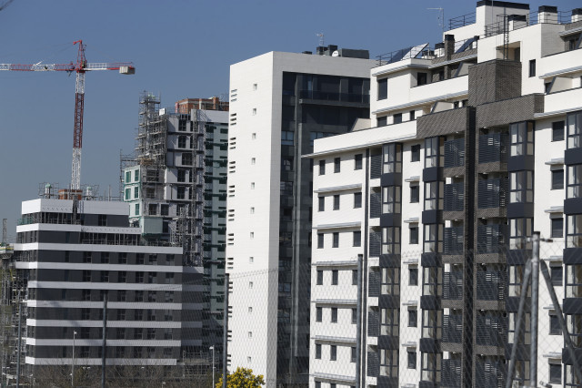 Ja es venen un 20% més d'habitatges a Catalunya