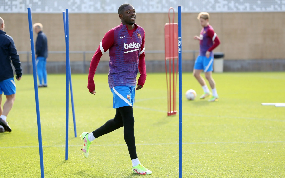 Arxiu - El jugador del FC Barcelona Ousmane Dembélé en un entrenament amb l'equip blaugrana