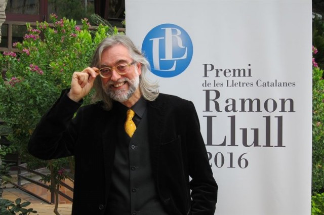 Víctor Amela guanya el XXXVI Premi de les Lletres Catalanes Ramon Llull