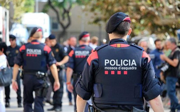 Dos detinguts a Castelldefels per estafar 175.000 euros a 30 persones
